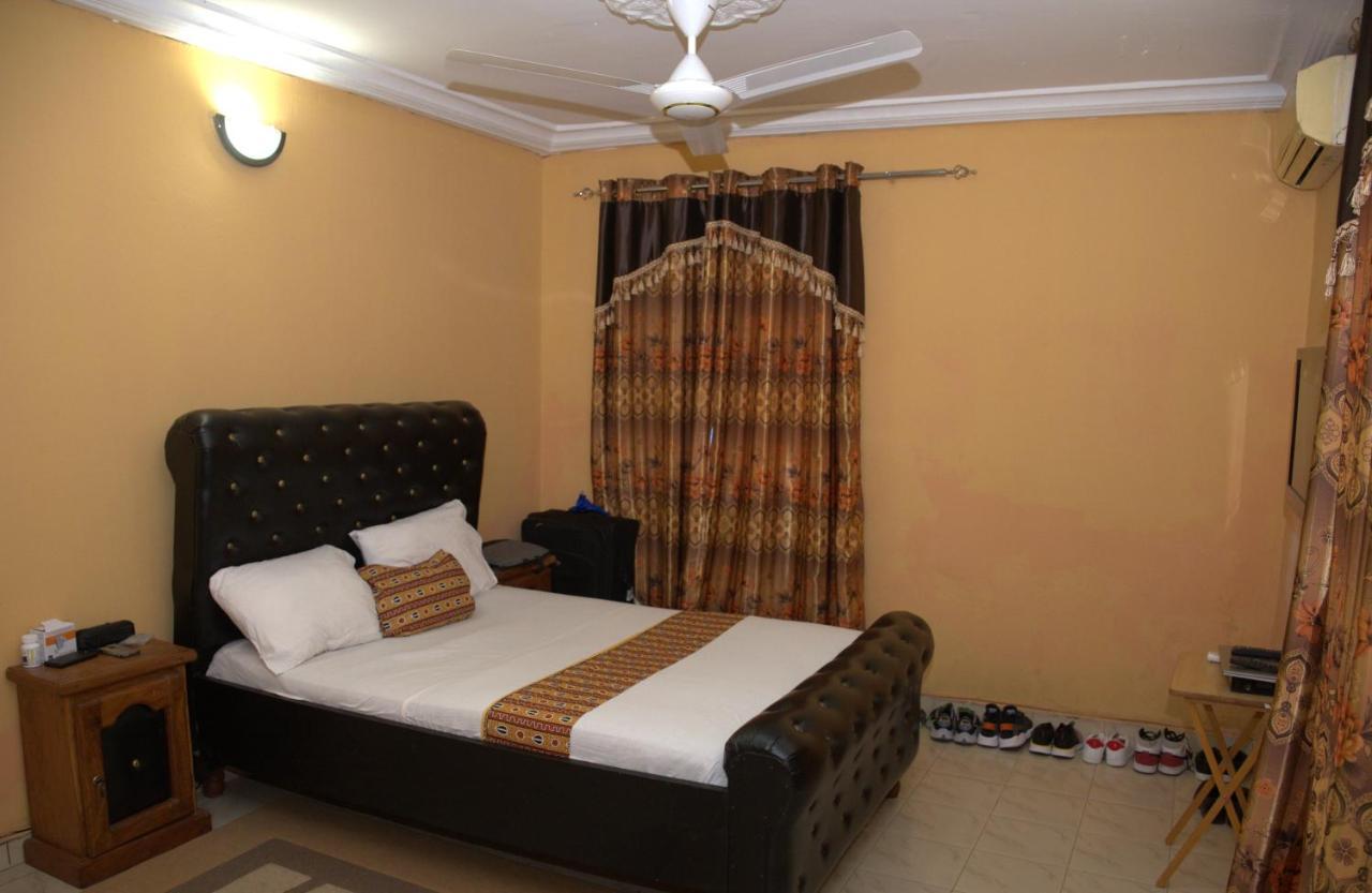 Faith And Grace Guest House Lamin Exterior photo