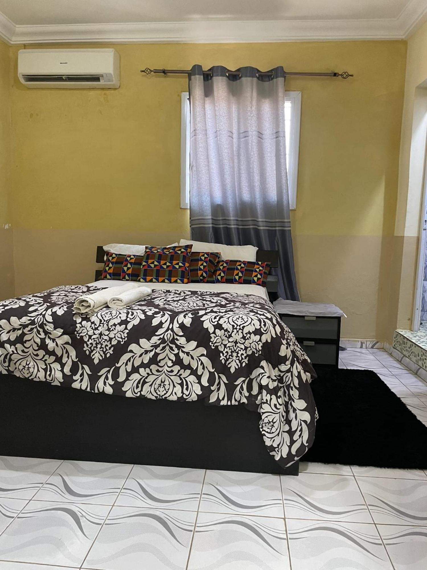 Faith And Grace Guest House Lamin Exterior photo